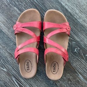 Taos Double U Sandal in True Red, Size 11